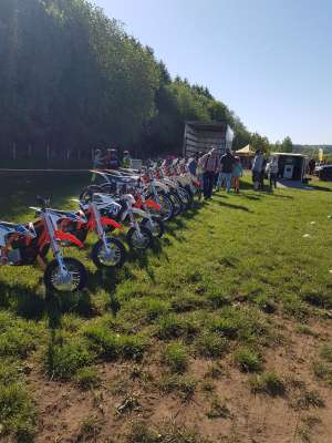 VMCF Saint-Trond : Un super week-end pour Mika Keutgens et Florian Hellebrandt en Junior 85cc