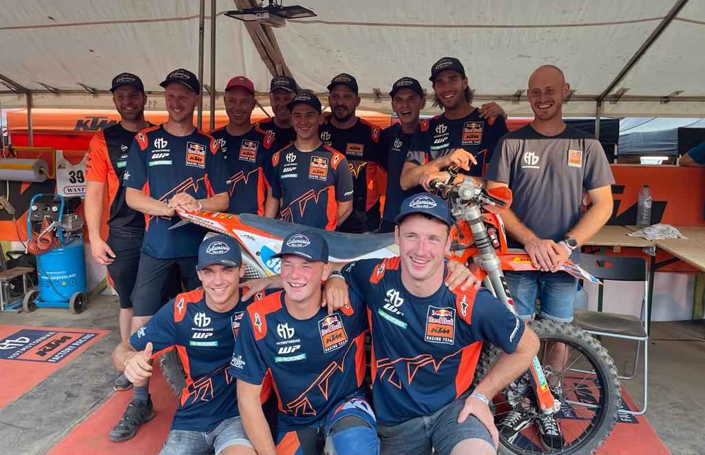 La Chinelle 2022: podium pour le Calaminia Moto Club et le team HOTmotorbike de Theux