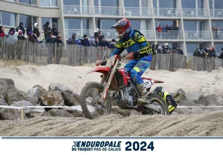 Le Calaminia Moto Club dans le sable de l’Enduropale du Touquet.