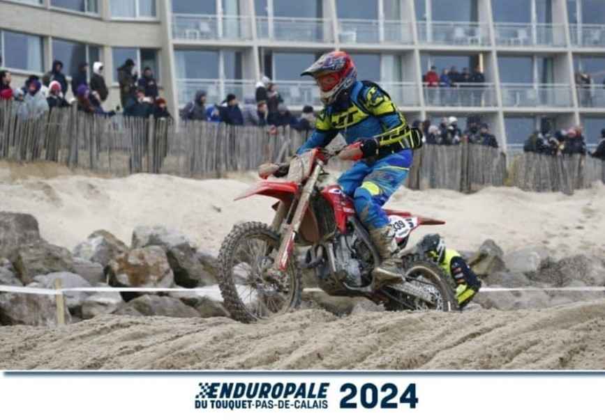 Der Calaminia Moto Club im Sand des Enduropale du Touquet.