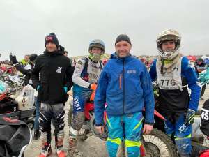 Ronny Fryns und Jannik Hansen auf dem Podium des 4 st. von KleinHau