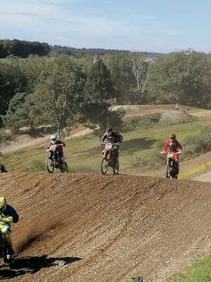 Der Calaminia Moto Club im Sand des Enduropale du Touquet.