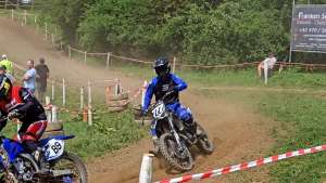 VMCF Saint-Trond : Un super week-end pour Mika Keutgens et Florian Hellebrandt en Junior 85cc