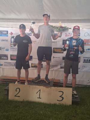 VMCF Saint-Trond : Un super week-end pour Mika Keutgens et Florian Hellebrandt en Junior 85cc